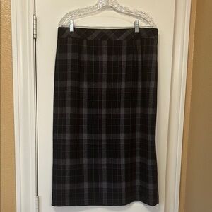 Chadwicks Black, Purple, and Gray Wool blend Plaid Pencil Skirt. Dry Clean Only.